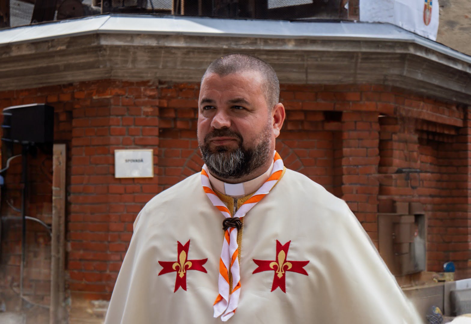 Despre pomelnice, descântece, dezlegări și alte dedicații