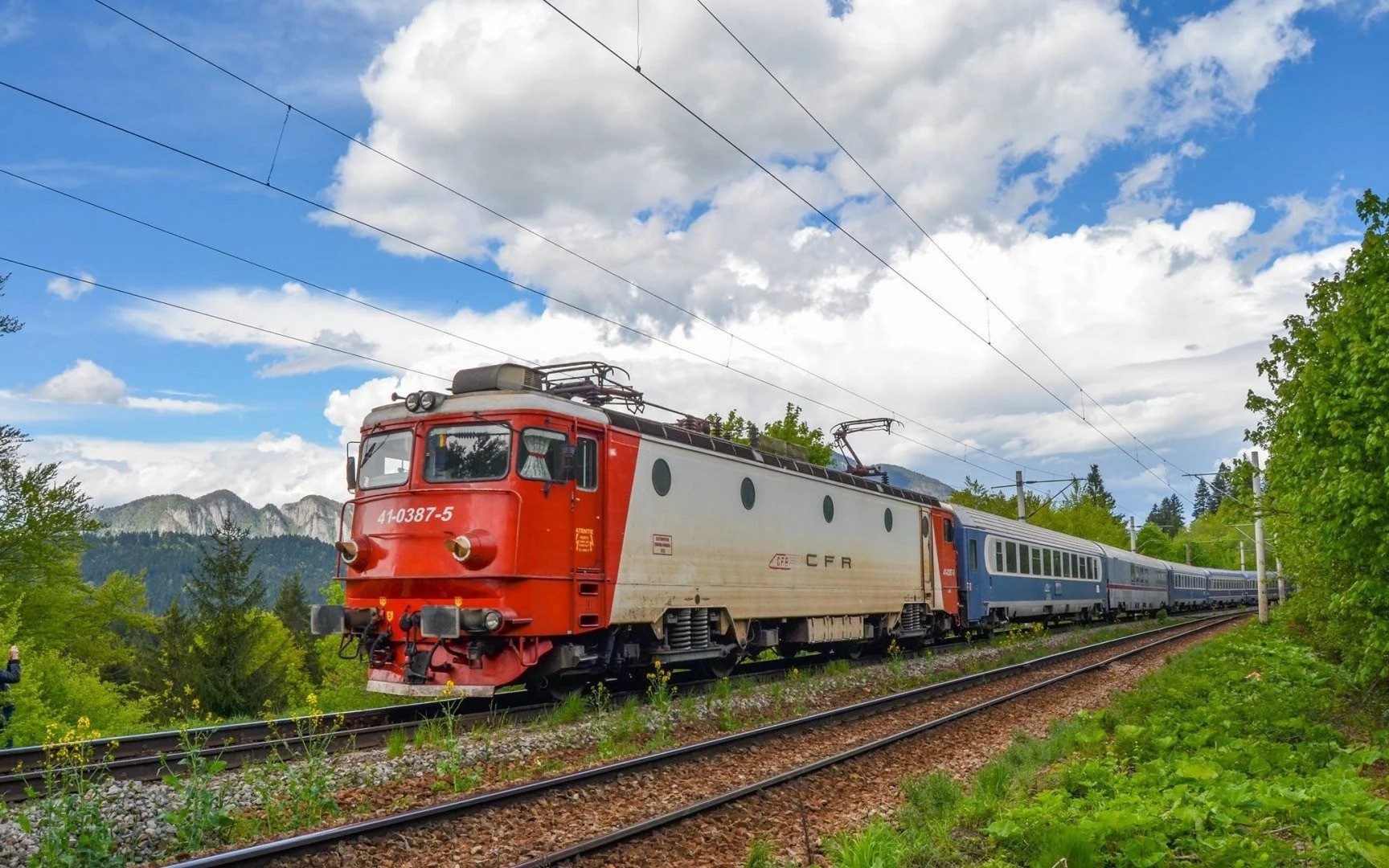 CFR pune la dispoziție curse suplimentare între Râmnicu Vâlcea și Sibiu